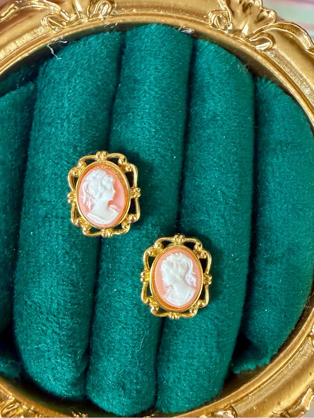 Avon Gold-Tone Coral and White Cameo Stud Earrings